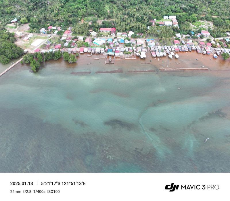 Ketgam: Pesisir Pantai Desa Pu,ununu dan Sekitaran Jetty PT. TBS. Foto diambil Tanggal 12 Januari 2025.